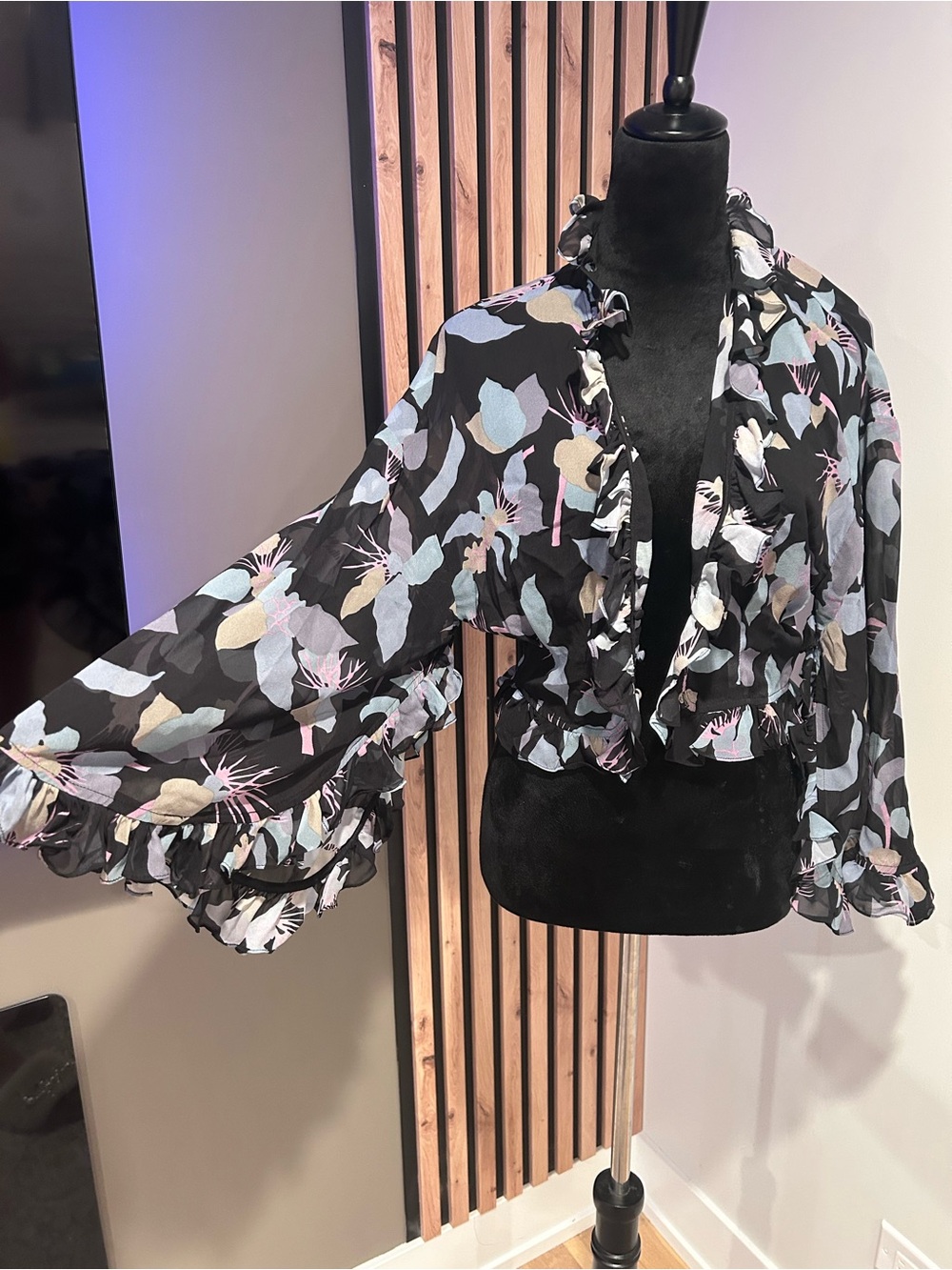 Chloe Black Floral Ruffle Cropped Blouse